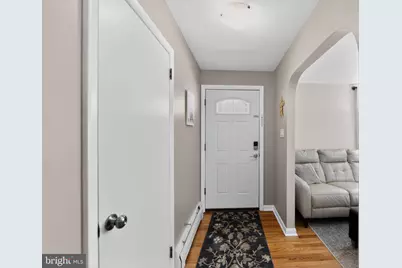 1074 Stuart Drive, Pottstown, PA 19464 - Photo 4