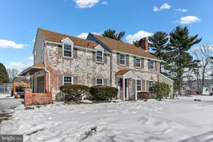 1715 Sandy Hill Rd, Plymouth Meeting, PA 19462 - Photo 2