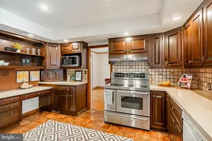 303 Greenhill Rd, Willow Grove, PA 19090 - Photo 2