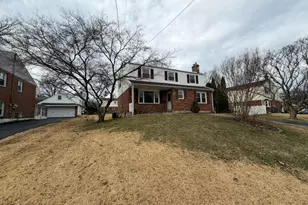 725 Springdell Rd, King of Prussia, PA 19406 - Photo 2