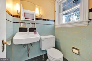 227 W King St, Pottstown, PA 19464 - Photo 16