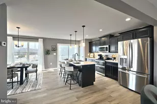 716 Deerfield Blvd, Pennsburg, PA 18073 - Photo 20