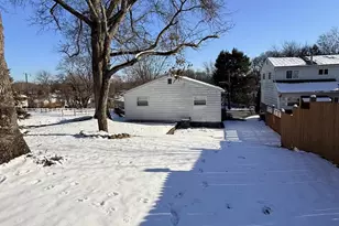 1446 Fitzwatertown Rd, Willow Grove, PA 19090 - Photo 4