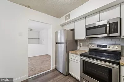 666 W Germantown Pike #1216, Plymouth Meeting, PA 19462 - Photo 6