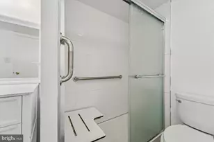 666 W Germantown Pike, Plymouth Meeting, PA 19462 - Photo 16