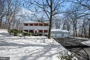 1824 N Adams St, Pottstown, PA 19464 - Photo 2