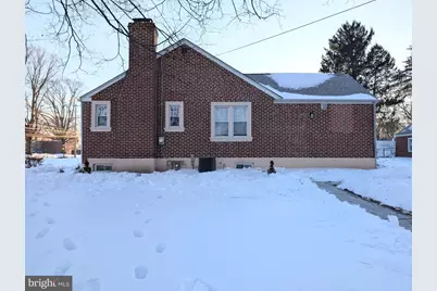 667 N Forrest, Eagleville, PA 19403 - Photo 2