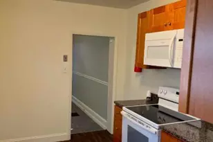 524 Norris St, Norristown, PA 19401 - Photo 2