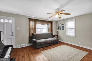 136 Reynolds Ave, Pottstown, PA 19464 - Photo 4