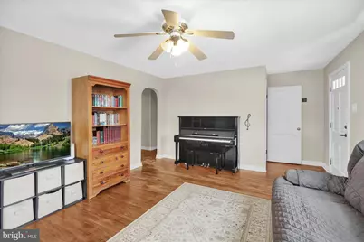 136 Reynolds Avenue, Pottstown, PA 19464 - Photo 6