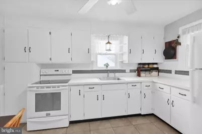 136 Reynolds Avenue, Pottstown, PA 19464 - Photo 8