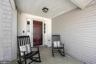 138 Cobblestone Dr, Gilbertsville, PA 19525 - Photo 2