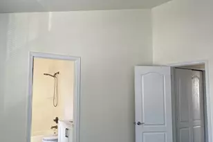 6100 Rolling Hill Dr, North Wales, PA 19454 - Photo 8