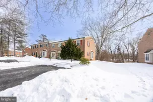 419 Saw Mill Ct, Norristown, PA 19401 - Photo 4