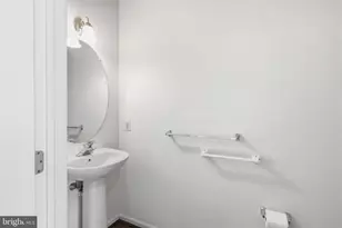 41 Stuart Dr, East Norriton, PA 19401 - Photo 6