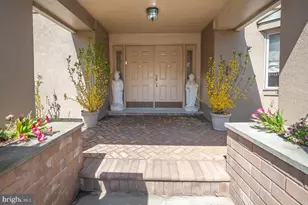 1044 Lindy Ln, Bala Cynwyd, PA 19004 - Photo 2