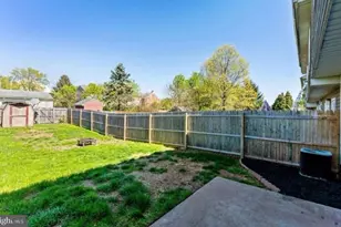 427 Blaker Dr, East Greenville, PA 18041 - Photo 12