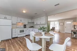 427 Blaker Dr, East Greenville, PA 18041 - Photo 4