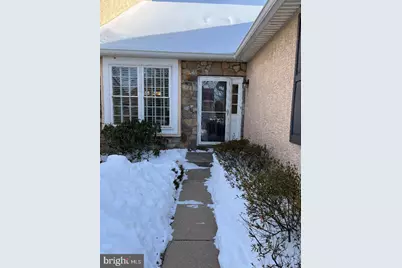 92 Wheatsheaf Lane, Norristown, PA 19403 - Photo 2