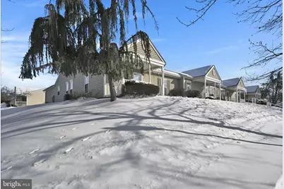 112 W Harmony Drive #108, Pottstown, PA 19464 - Photo 4