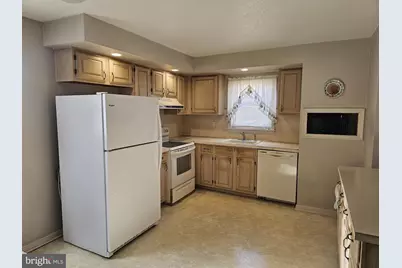 616 E Roberts Street, Norristown, PA 19401 - Photo 2