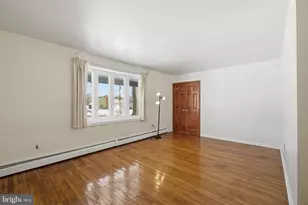 619 Brenda Ln, East Norriton, PA 19403 - Photo 20