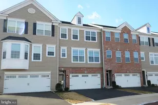 326 W Hamlin Ave, Telford, PA 18969 - Photo 1