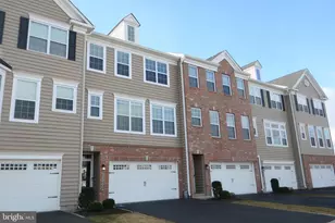 326 W Hamlin Ave, Telford, PA 18969 - Photo 2