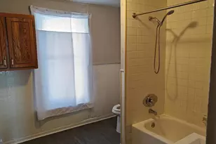 229 W Spruce St, Norristown, PA 19401 - Photo 6