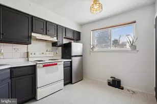 1551 Fitzwatertown Rd, Willow Grove, PA 19090 - Photo 4