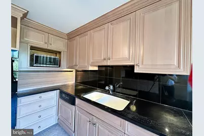 1001 City Avenue #W-405, Wynnewood, PA 19096 - Photo 10