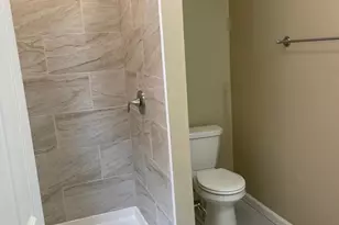 39 W 2nd St, Bridgeport, PA 19405 - Photo 30