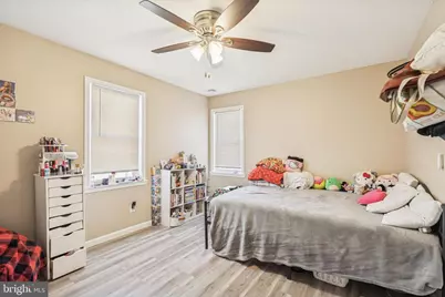 39 W 2nd Street, Bridgeport, PA 19405 - Photo 18