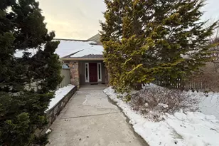 1062 Broadmoor Rd, Bryn Mawr, PA 19010 - Photo 2