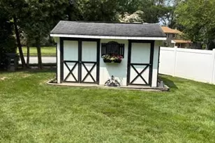 233 Lamplighter Ln, Huntingdon Valley, PA 19006 - Photo 54