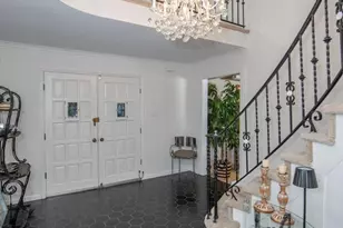 233 Lamplighter Ln, Huntingdon Valley, PA 19006 - Photo 4