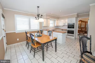 233 Lamplighter Ln, Huntingdon Valley, PA 19006 - Photo 16