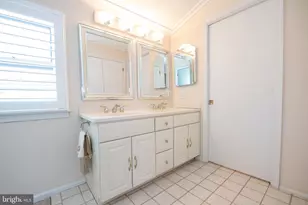 233 Lamplighter Ln, Huntingdon Valley, PA 19006 - Photo 32