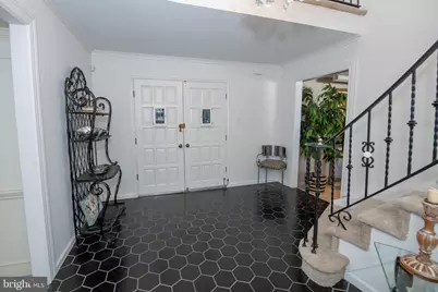 233 Lamplighter Lane, Huntingdon Valley, PA 19006 - Photo 2