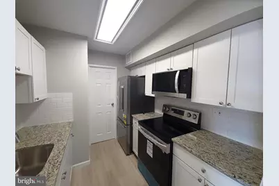 666 W Germantown Pike #2409, Plymouth Meeting, PA 19462 - Photo 4