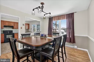 8 Red Cloud Cir, Royersford, PA 19468 - Photo 6