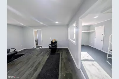 218 E Airy Street, Norristown, PA 19401 - Photo 4