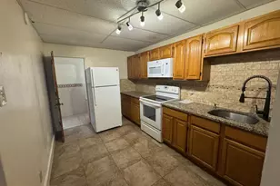 151 N Hanover St, Pottstown, PA 19464 - Photo 2