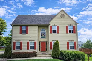 115 Farrington Ct, Collegeville, PA 19426 - Photo 2