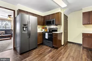 677 S 6th Ave, Royersford, PA 19468 - Photo 6