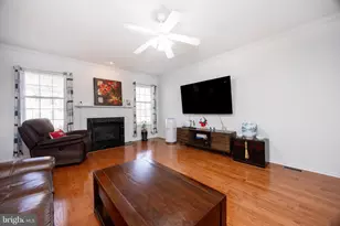 208 Castle Dr, North Wales, PA 19454 - Photo 10