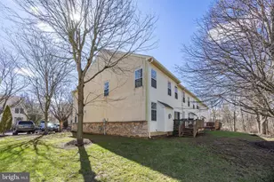 208 Castle Dr, North Wales, PA 19454 - Photo 36