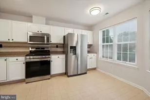 703 Evergreen Ct, North Wales, PA 19454 - Photo 6