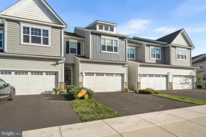 317 Ridgewood Drive, Royersford, PA 19468 - Photo 2