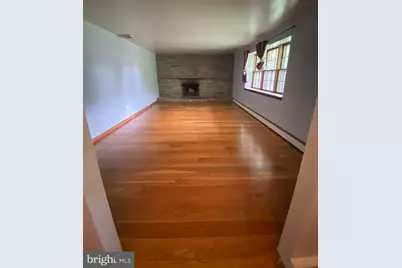 1002 Windsor Avenue, Dresher, PA 19025 - Photo 2